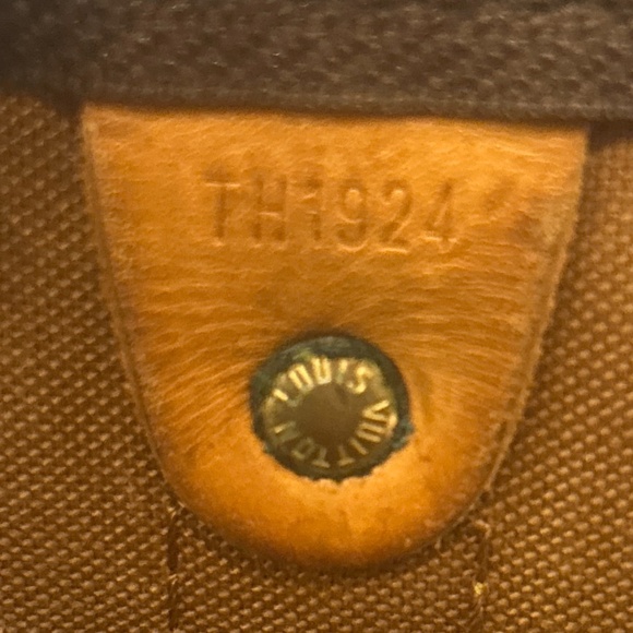 Louis Vuitton Authentic LV Keepall 45 Bandoulière - Picture 11 of 12